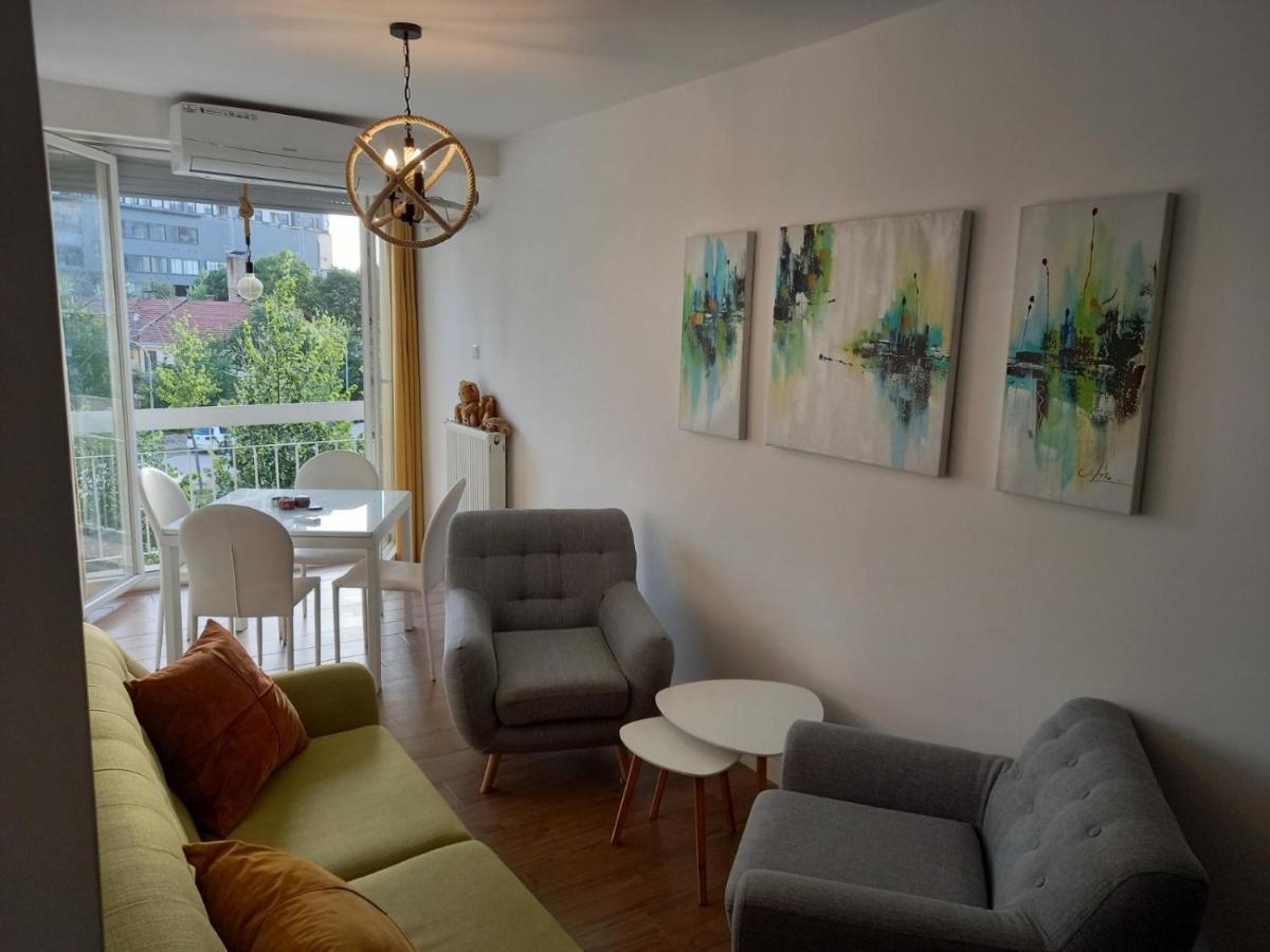 Aaa Apartment Приштина Экстерьер фото